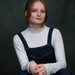 Headshot of Voice Over Artist Issie Riley at JB Voices