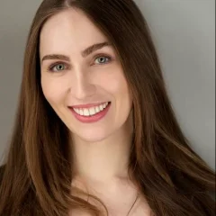 Headshot of Voice Over Artist Dora Hart at JB Voices